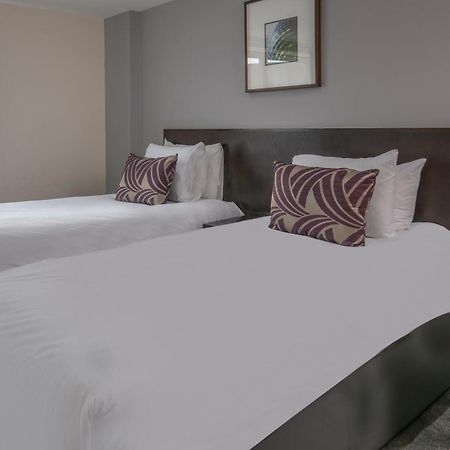 Best Western Premier Knowsley Suites Hotel & Spa Exterior foto
